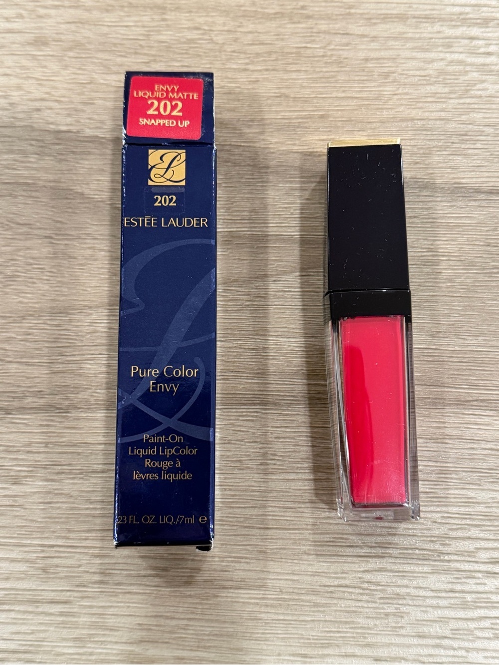 ESTEE LAUDER PURE COLOR ENVY 0.23 Oz 7 ml MATTE Liquid Lip Color 202 SNAPPED UP